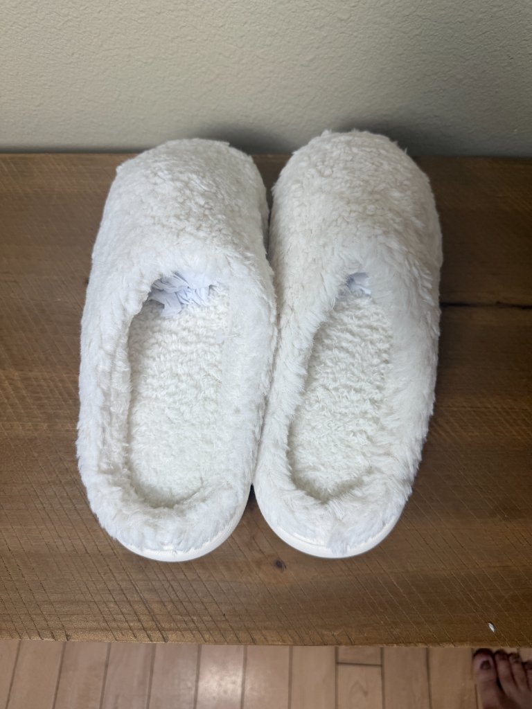 Nordic Peace Slippers Super Soft Size 40-41 Men's 7.5 Women's 9.5-10 New — image 6 of 8